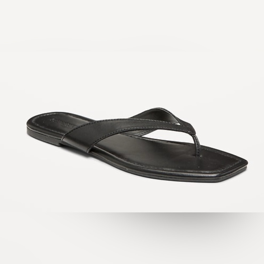 NEW…Old Navy Faux Leather Flip Flop Sandals